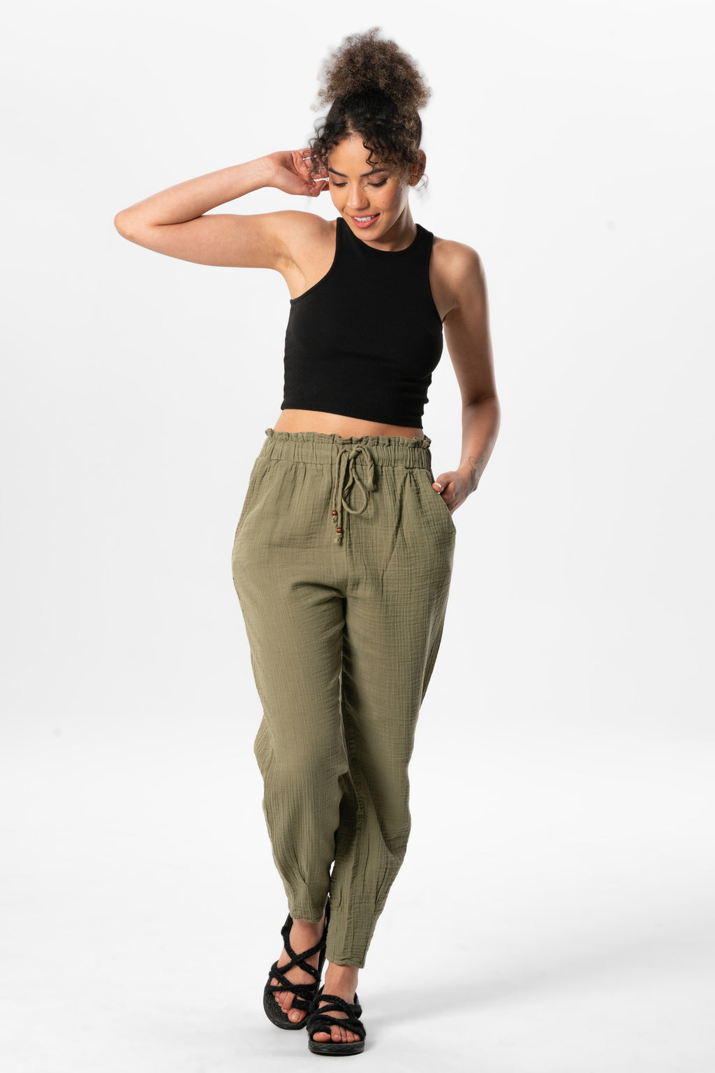 Muslin Carrot Pants (151.540.08); 100% cotton