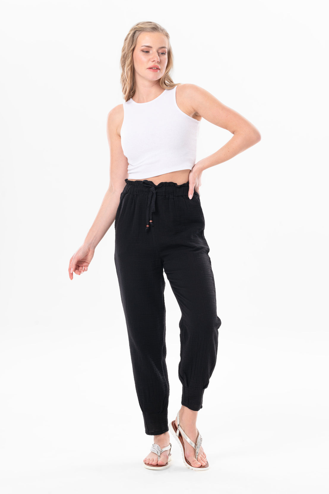 Muslin Carrot Pants (151.540.08); 100% cotton