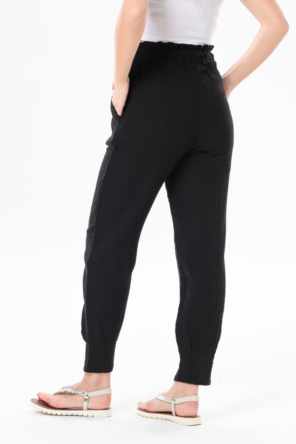 Muslin Carrot Pants (151.540.08); 100% cotton