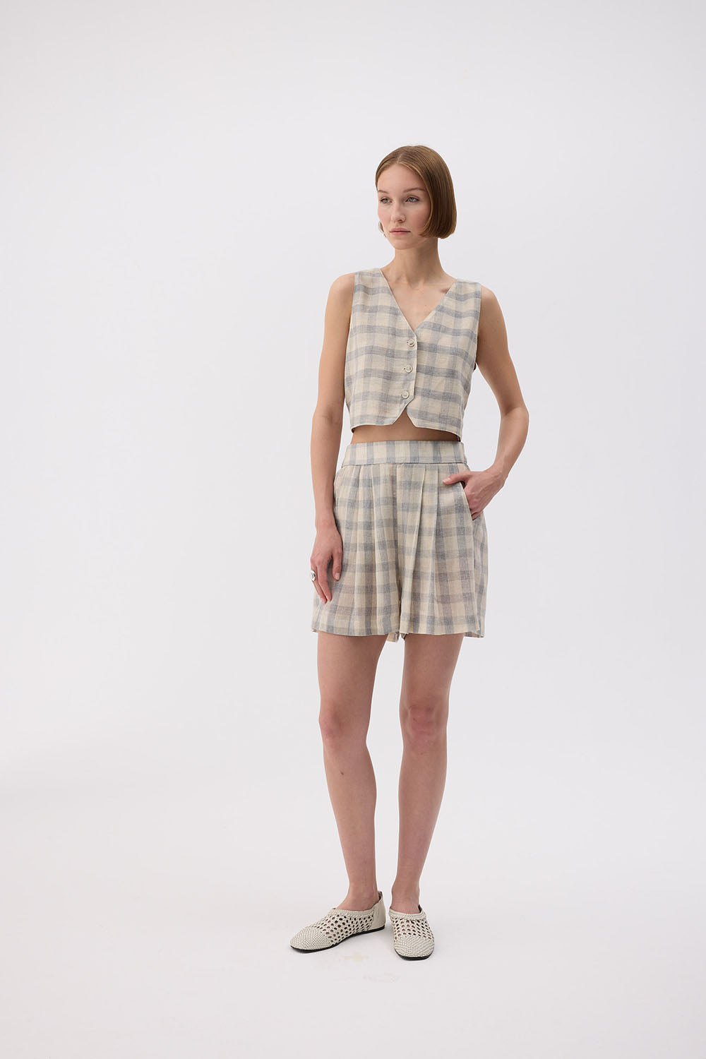 Grey Plaid Shorts (3448); 28% Linen 72% Cotton