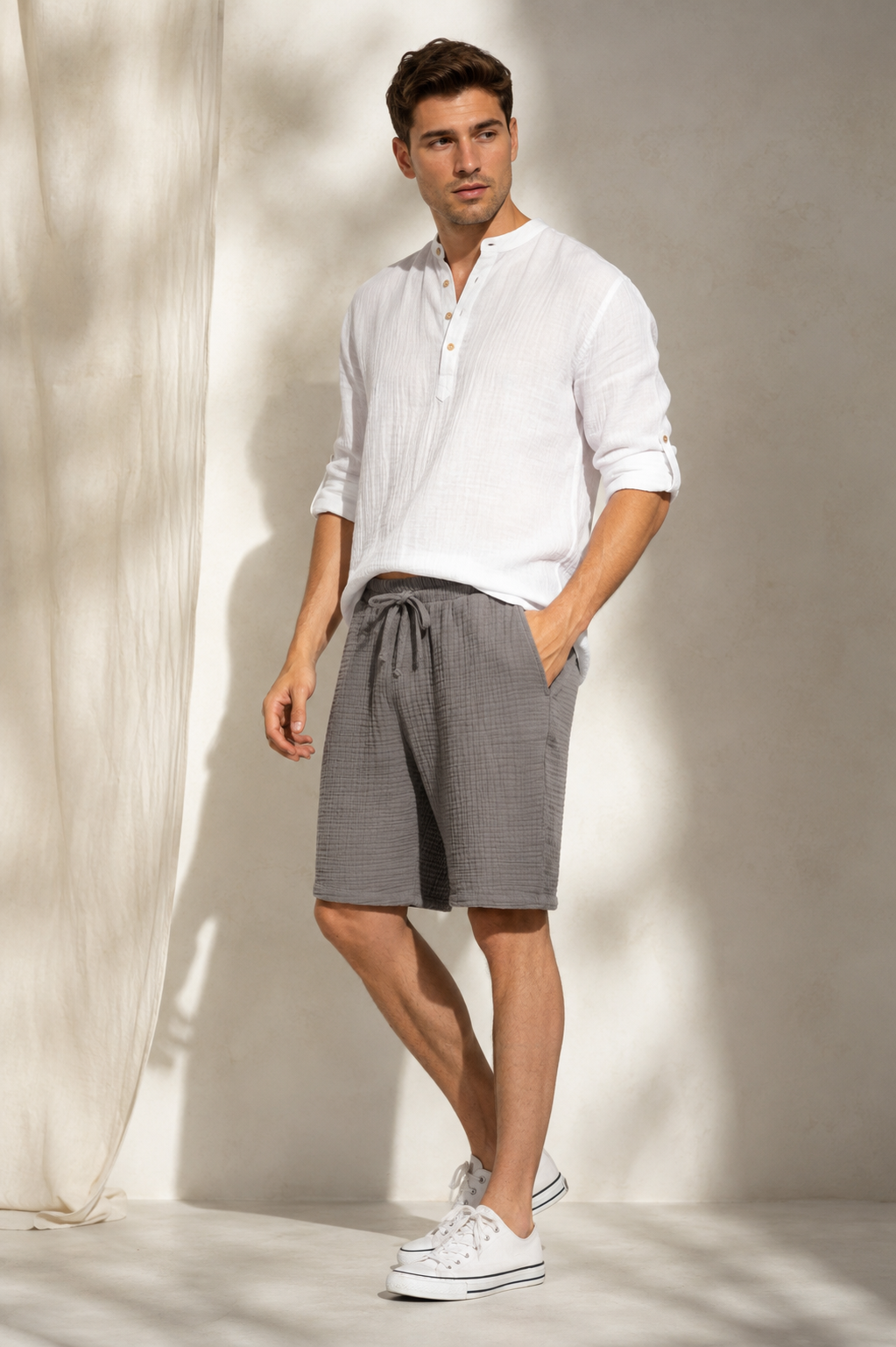 Short en mousseline multicolore pour homme