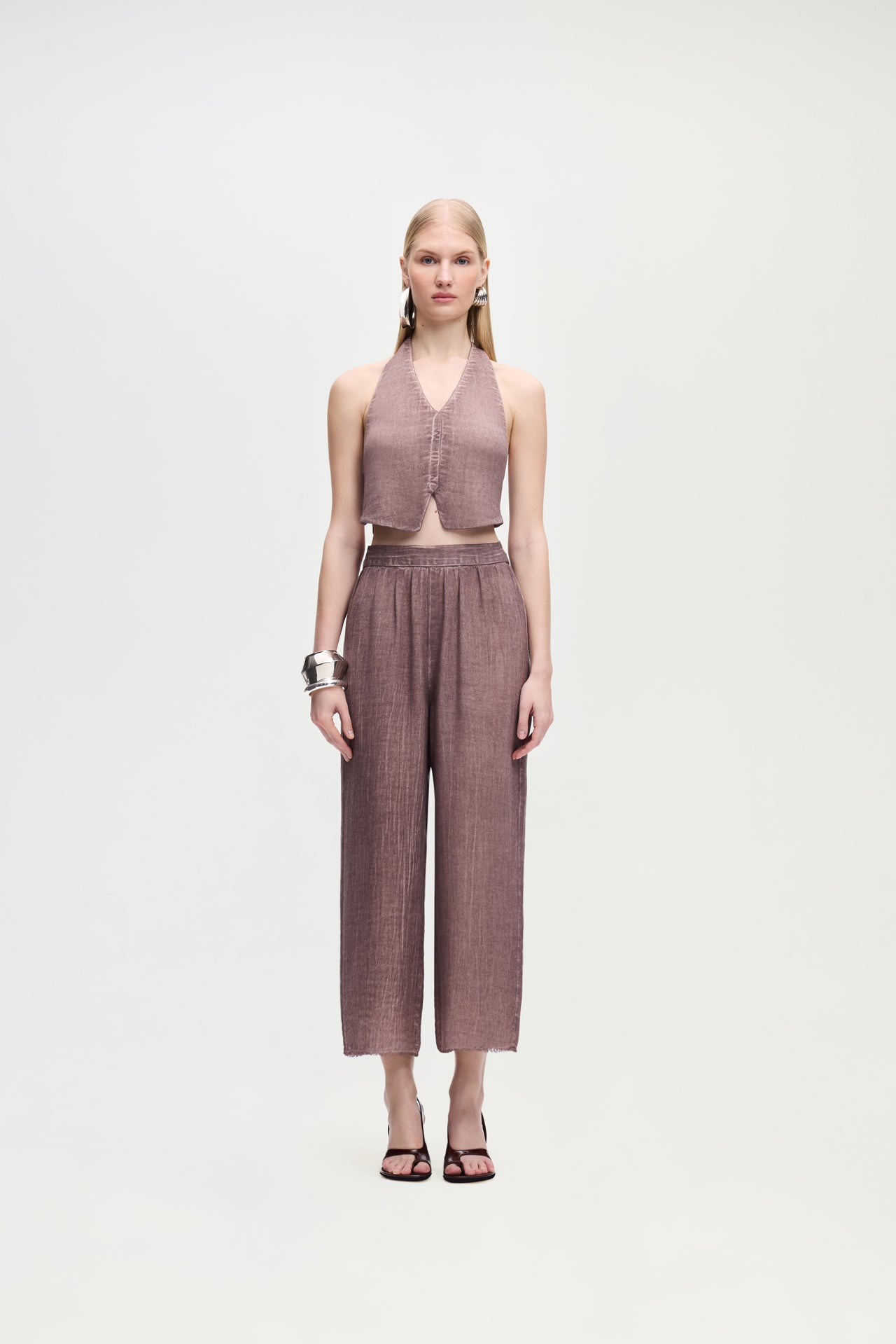 Linen Brown Waistcoat (3530); 68% Lyocell 32% Linen