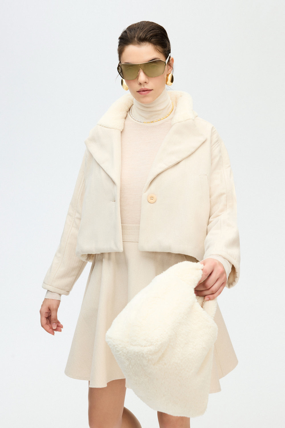 IKIKIZ women's cream cotton herringbone sherpa jacket with sherpa bag, side detail