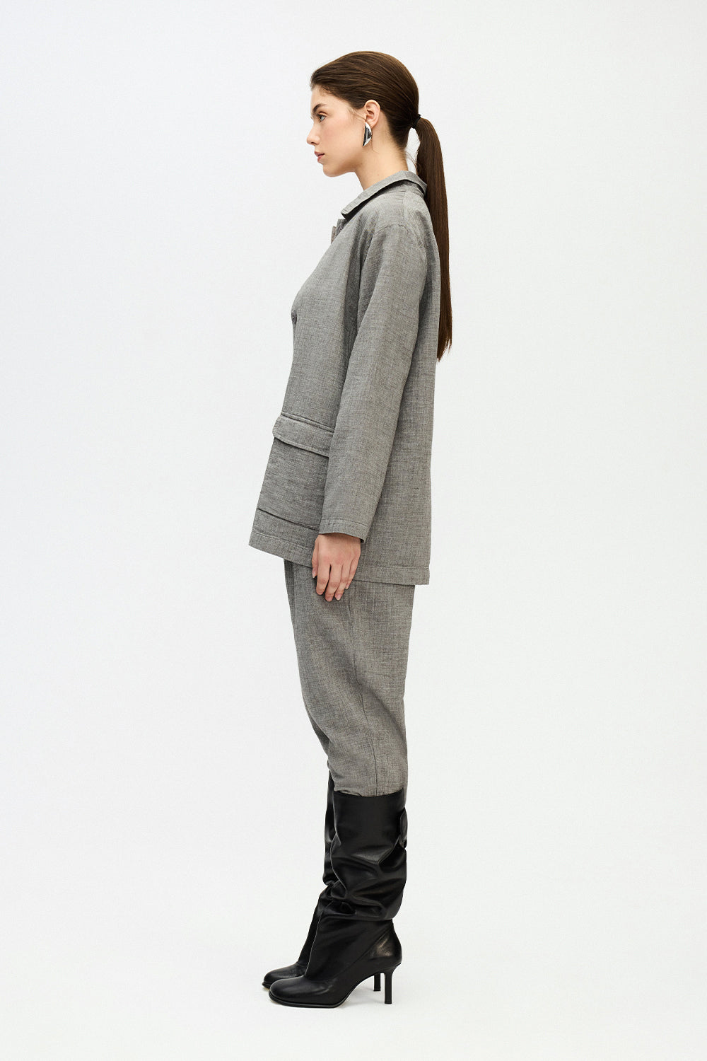 IKIKIZ women's grey 100% cotton jacket with collared design, side view