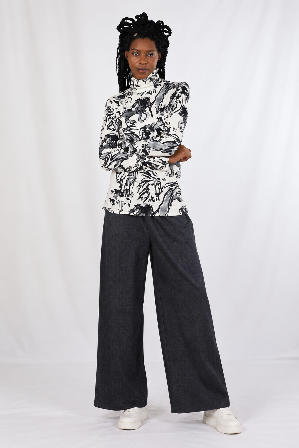 PLURAL Women's Lion Print Turtleneck Top